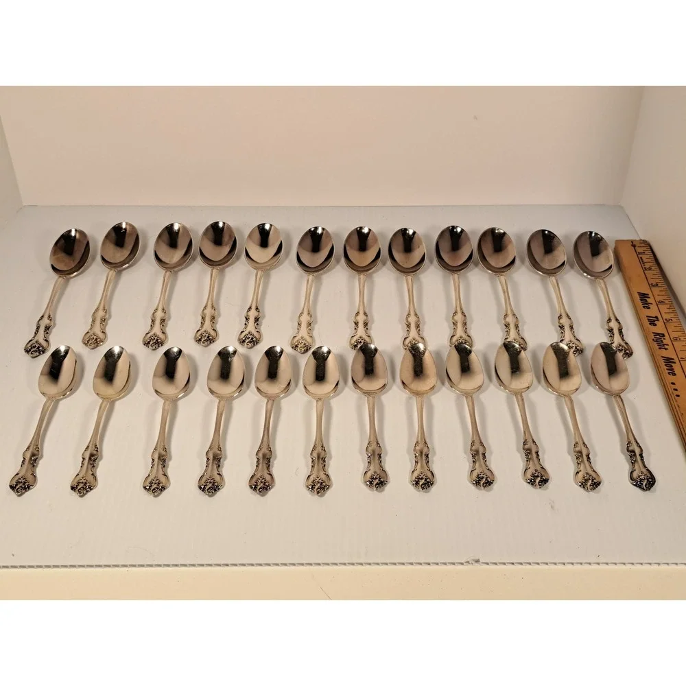 International Deepsilver Silver Orleans Silverplate Flatware (12) 5 pc Setting